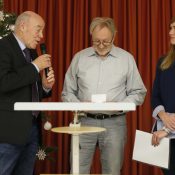 Siegbert Busch (1. Vorsitzender), Harry Schulz (Jessicas Trainer), Jessica Steiger (unser Schwarz-Rot-Goldfisch)
