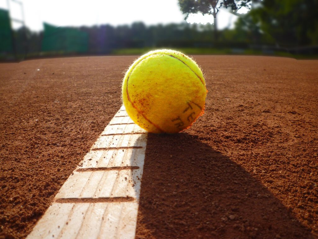Hat Ihr Kind Interesse am Tennis spielen?
Für alle Kinder bietet die Tennis-Abteilung in Zusammenarbeit mit der Tennisschule Goike ein kostenloses Schnuppertraining an.